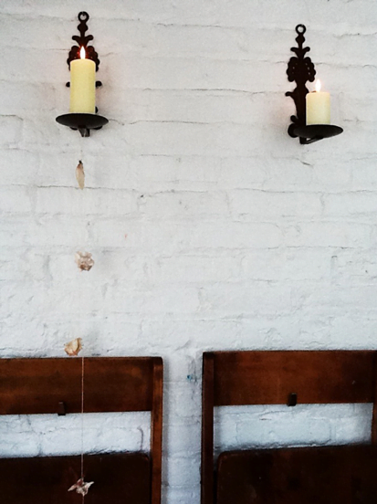 Candelabros comprados en un mercadillo El "antes y después" de una sala de estar