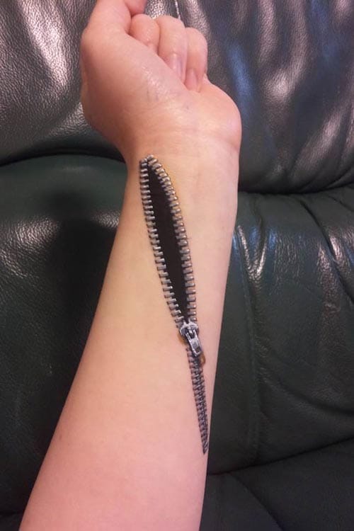 trabajo body art cremallera antebrazo artista japonesa chooo san