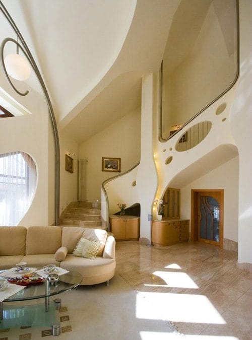 Swing House, curvas elegantes en una casa en Polonia