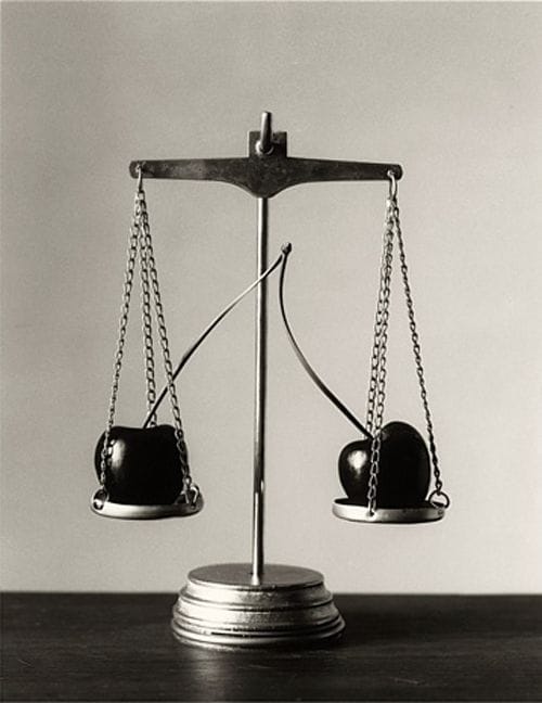 cerezas balanza chema madoz