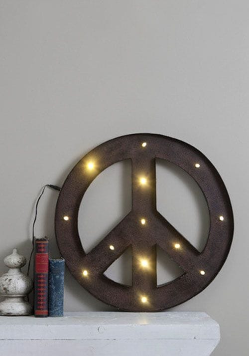 lampara de light of peace tienda modcloth