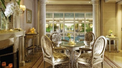 mesa sillas hotel lujo four seasons george v