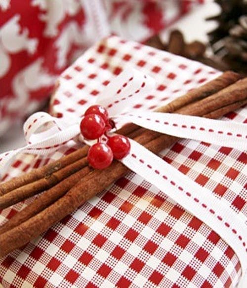 regalo decorado canela rama