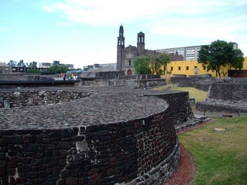 plaza tlatelolco edificaciones mario pani