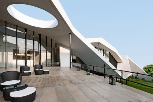 edificio voladura diseño