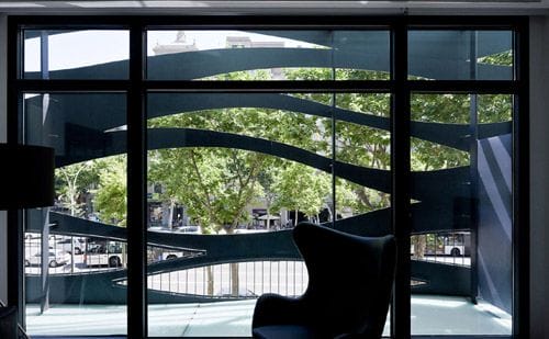 fachada renovada suites avenue aparthotel barcelona toyo ito