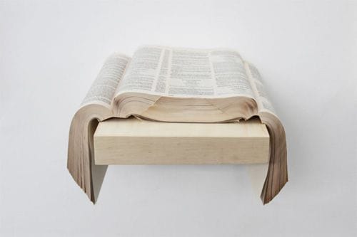 Esculturas con libros de Odires Mlászho