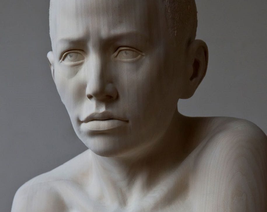 Esculturas de madera cargadas de emoción