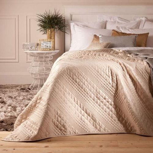 edredon-acolchado-beis