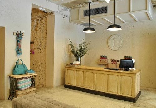 564722_646241148725219_1697593257_n