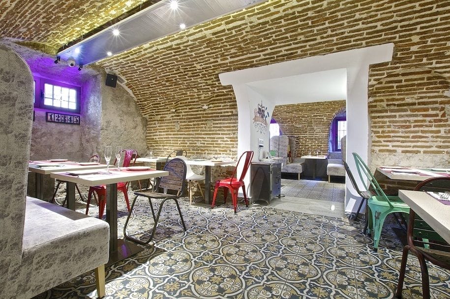 La Ccava, un local en un garaje con estilo