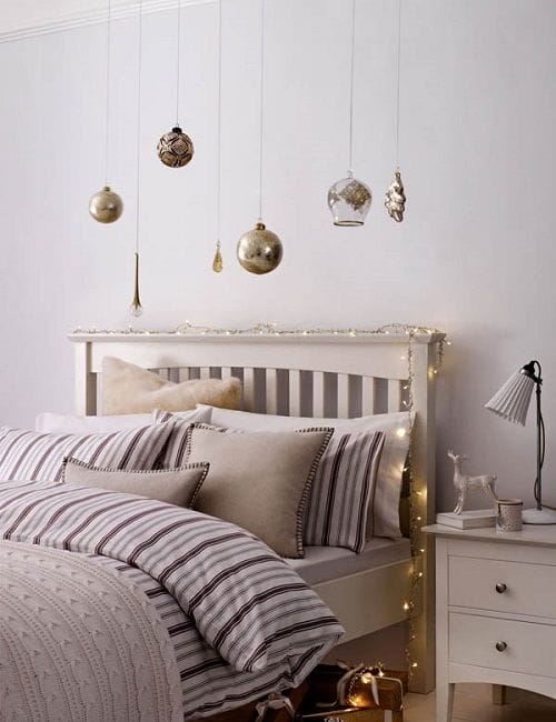 Christmas-Lights-in-Bedroom-21-1-Kindesign