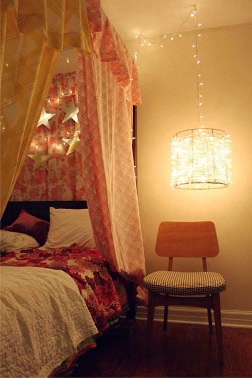 Christmas-Lights-in-Bedroom-61-1-Kindesign