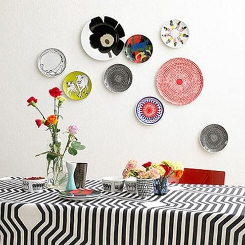 Los platos se reinventan como el elemento decorativo de moda