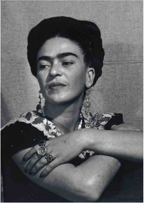 retrato frida kahlo fotografia man ray
