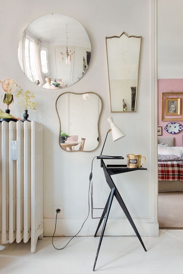 composicion espejos mesita retro