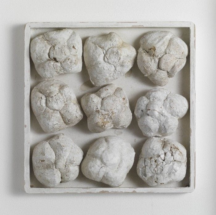 Piero Manzoni Achrome 1962 panes y caolino sobre tela pan plastificado arte neodadaista