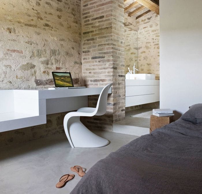 silla panton blanca (panton chair) disenada por verner panton de plastico curvada una pieza top 20