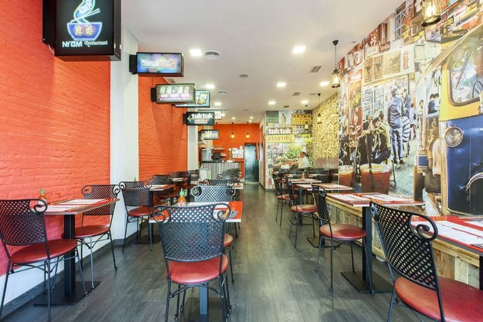 Tuk Tuk interiores restaurante (5)