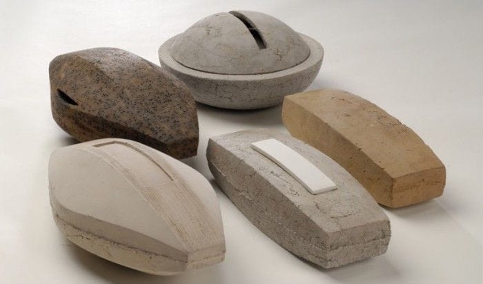 prototipos urnas funerarias de diseno futuro flotan en el agua flotantes design for death 4