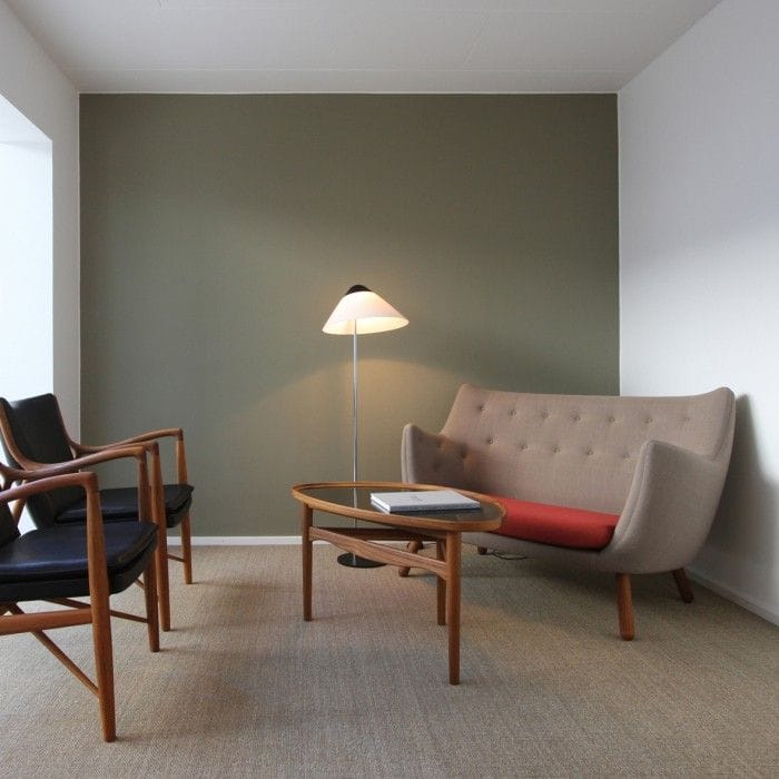 poet sofa sofa poeta finn juhl color crema diseno danes