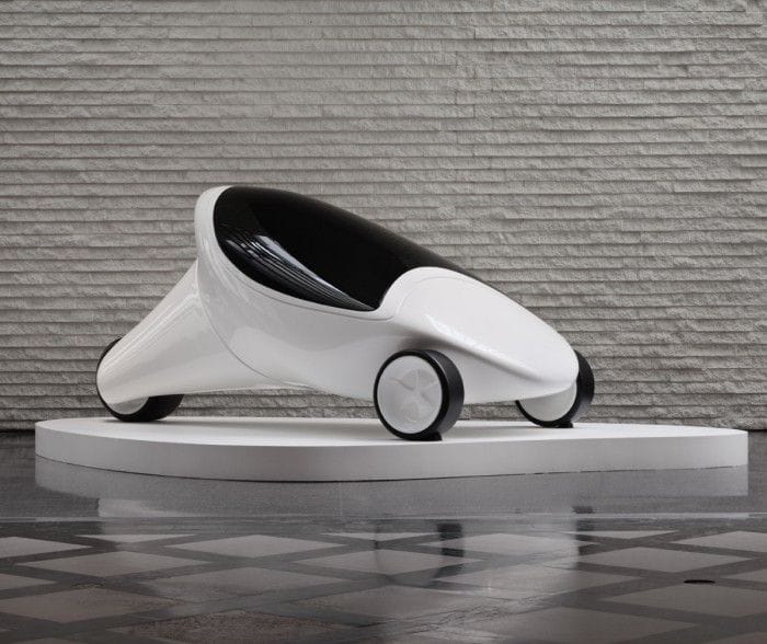 protipo zcar coche futurista diseno zaha hadid arquitecta tres ruedas blanco hidrogeno