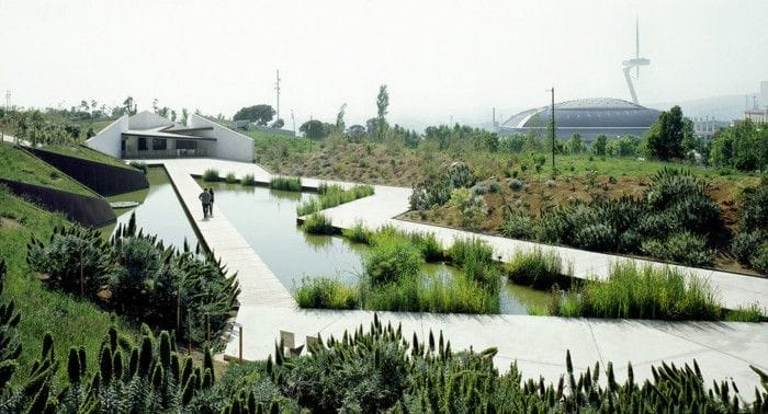 http://museu.ms/event/details/114520/full-moon-night-and-music-at-the-botanical-garden