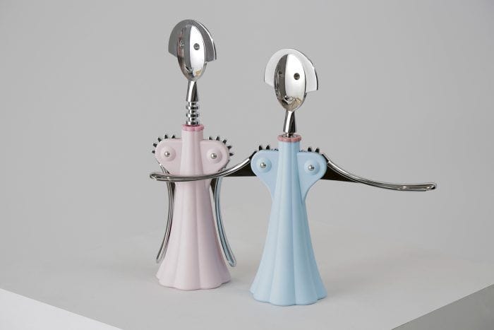 anna g alessi alessandro mendini azul rosa sacachorchos diseno forma cuerpo mujer