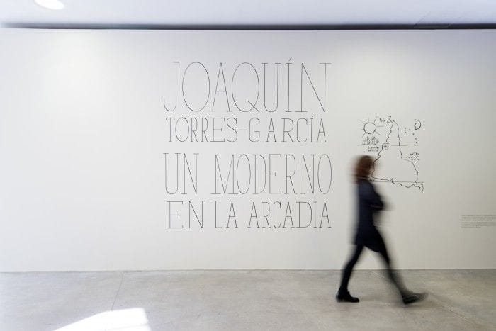 fotografia exposicion joaquin torres garcia un moderno en la arcadia espacio fundacion telefonica pintor uruguayo moderno 3