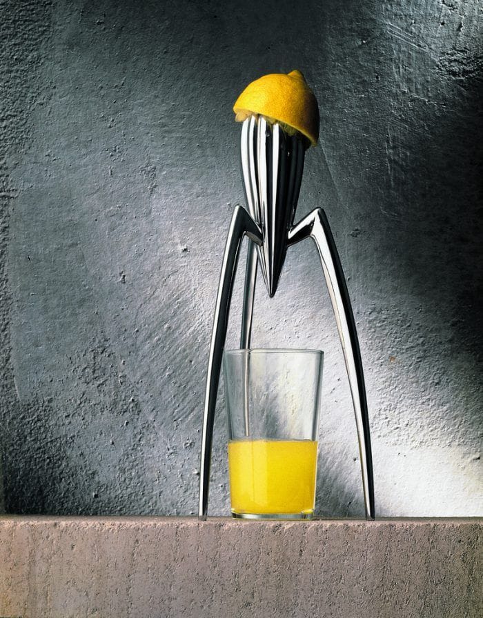 juicy salif exprimidor fruta philippe starck diseno tripode