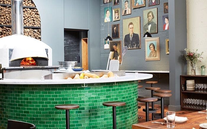 azulejo vidriado y horno