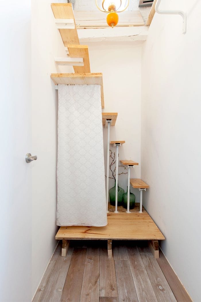 escaleras piso malasaña