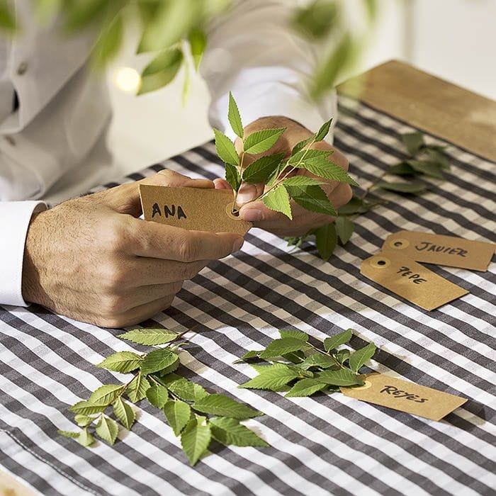 DIY de decoración para crear mesas de Navidad con diferentes estilos