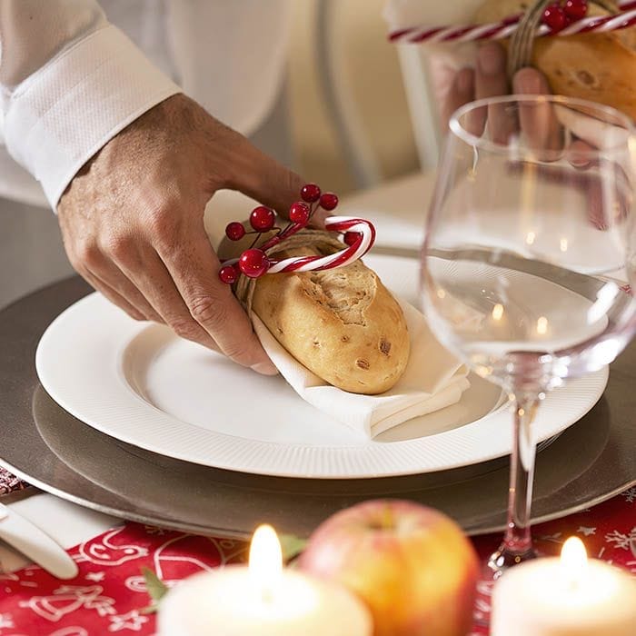 DIY de decoración para crear mesas de Navidad con diferentes estilos