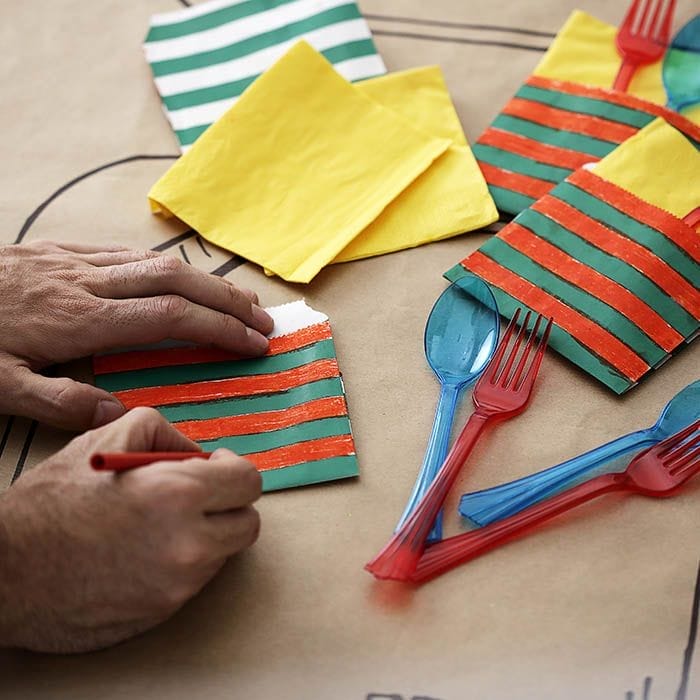 DIY de decoración para crear mesas de Navidad con diferentes estilos