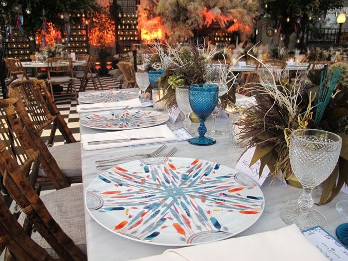 mesa decorada vajilla vista alegre