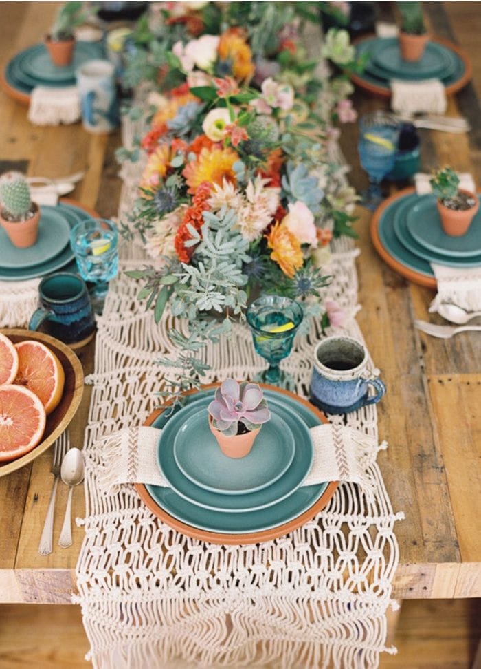 Decoración Boho: qué elementos caracterizan una mesa con estilo bohemio
