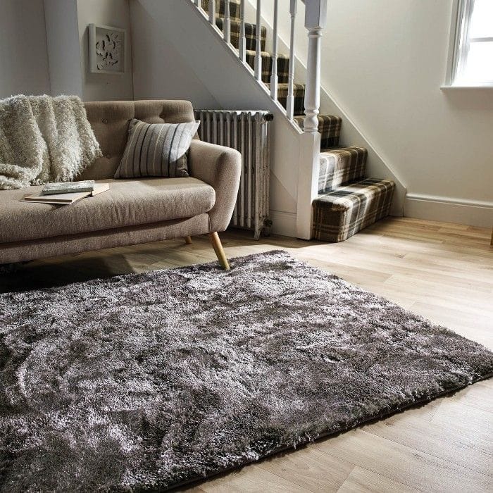 alfombra pelo gris