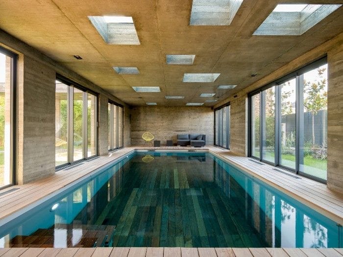 Piscina interior madera