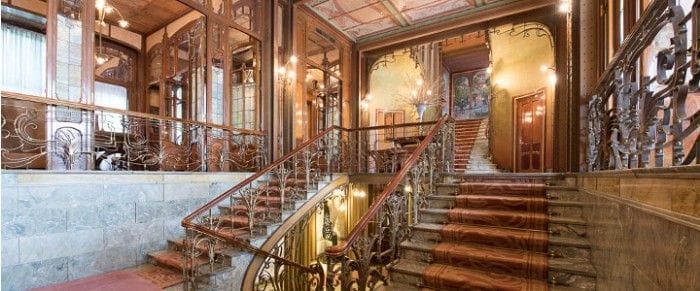 escalera art nouveau hotel tassel