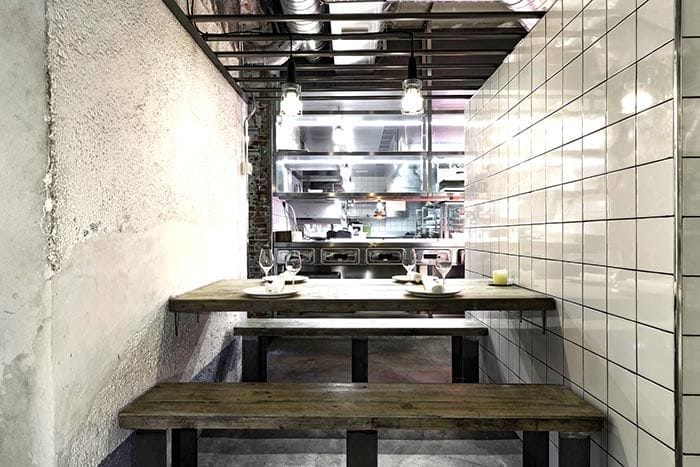 mesa interior cocina restaurante fismuler