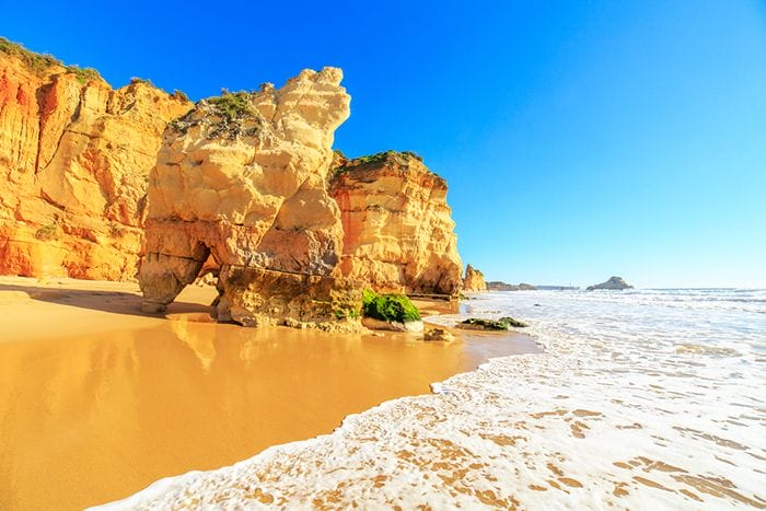 mejor playa de portugal rocha