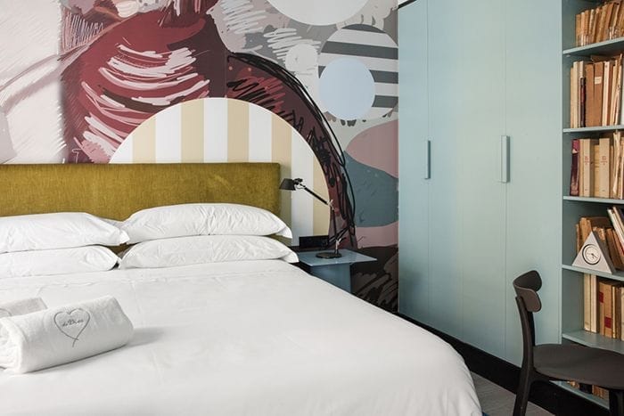 dormitorio collages barrio letras sapey