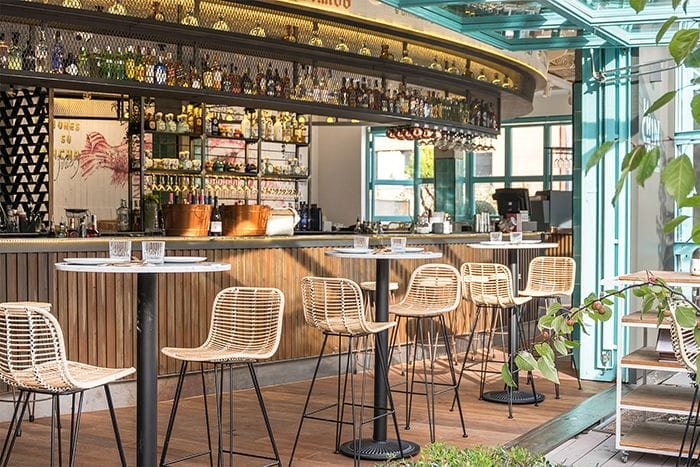 barra cocteleria mexicana sillas caña