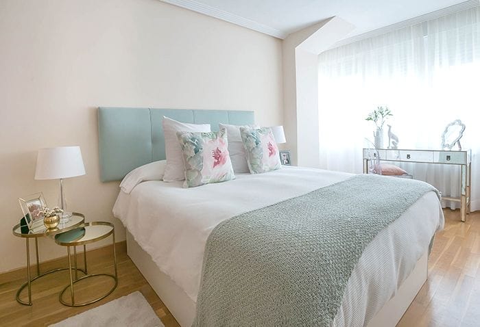 cama doble cabecero turquesa