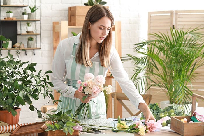 florist at work flores