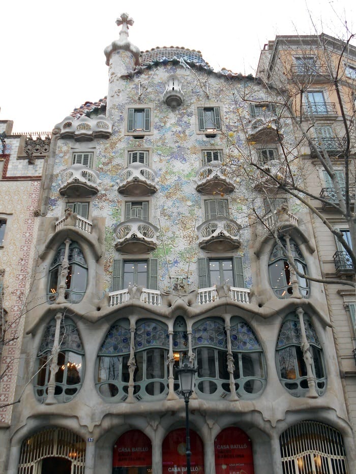 Antonio guadi casa batllo exterior