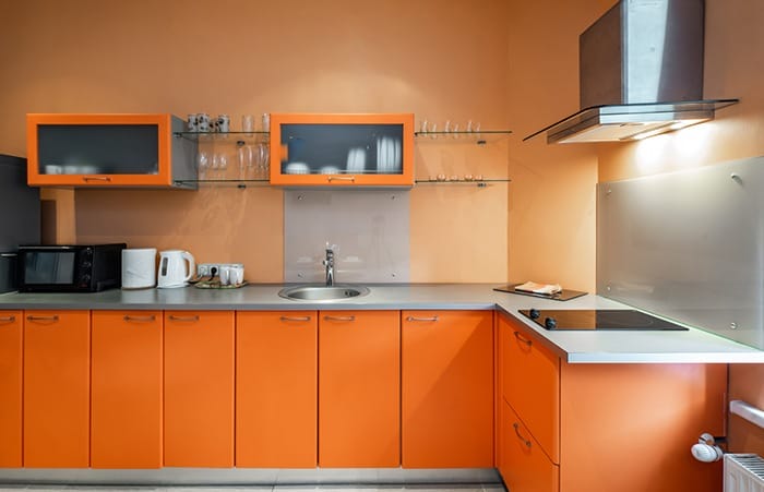 muebles naranjas cocina