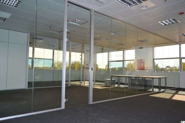 Mampara de oficina profesional