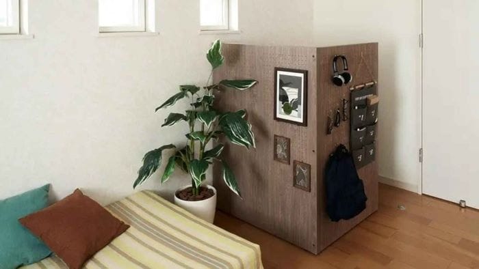 Escritorio Panasonic con tabiques